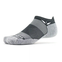 Swiftwick Maxus Zero Tab Socks - BLACK