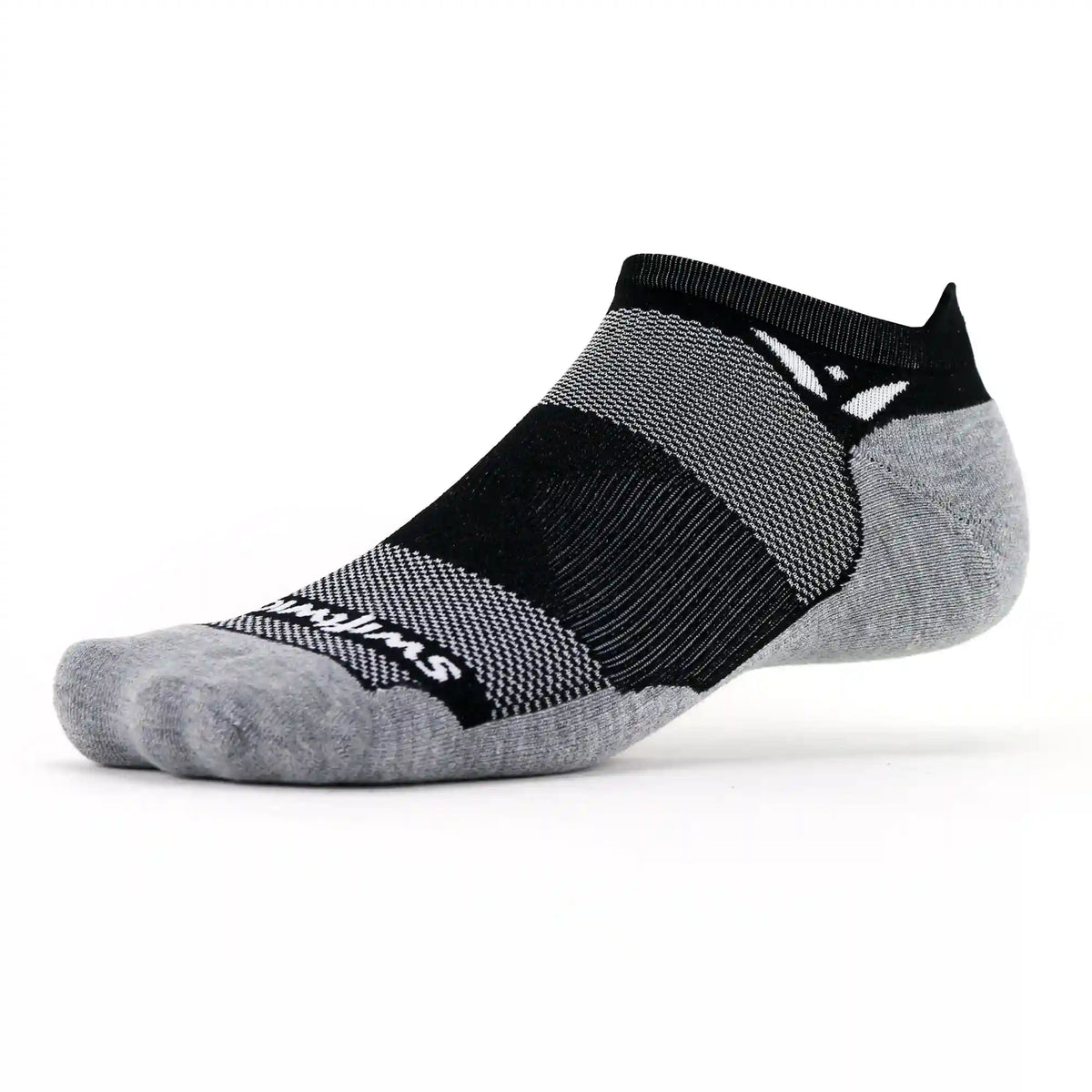 Swiftwick Maxus Zero Tab Socks - BLACK